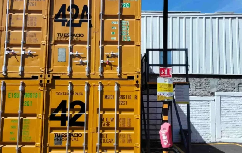 minibodegas-en-contenedores-maritimos-solucion-sostenible-1536x720 (1)